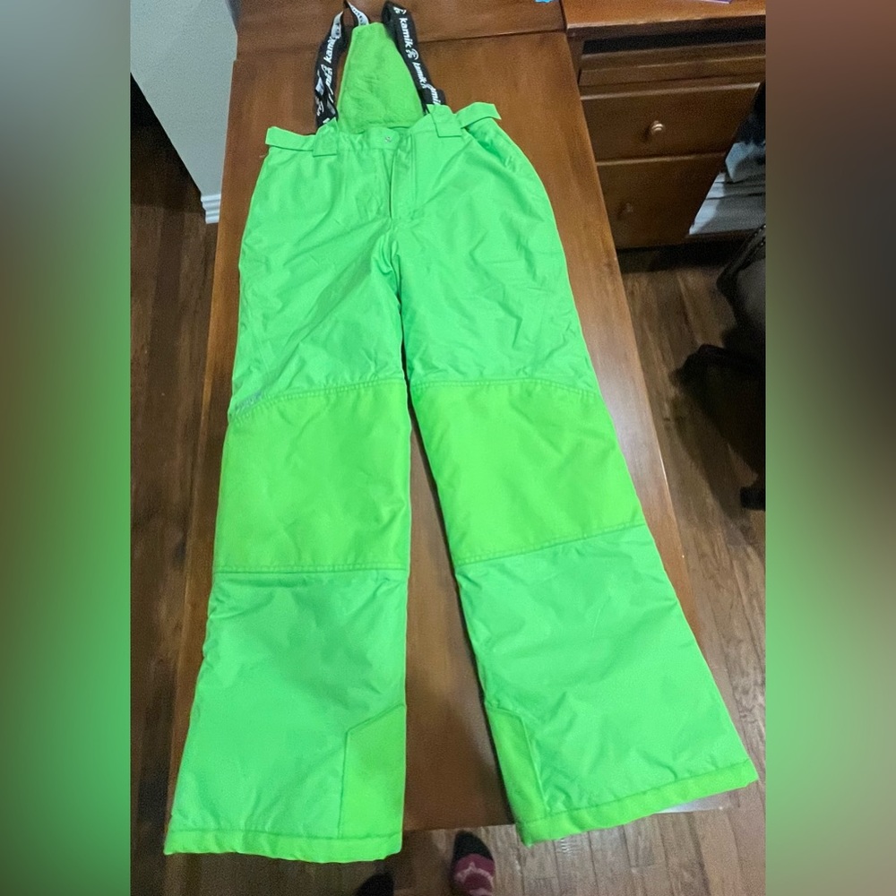 Green 14 detachable overalls by KAMIK